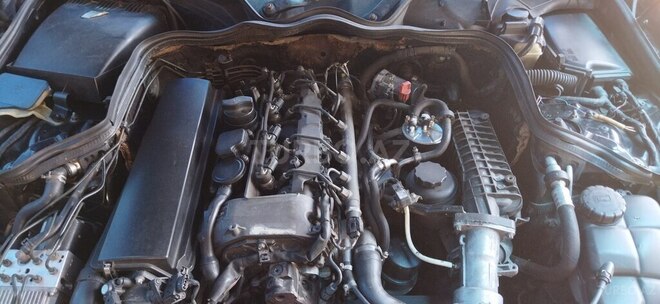 Mercedes E 220-15