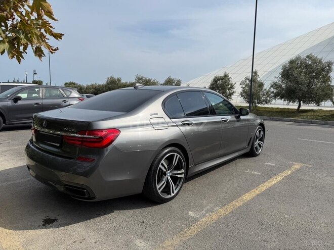 BMW 740-4