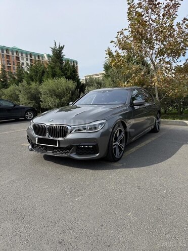 BMW 740-2