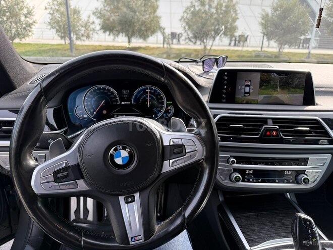 BMW 740-7
