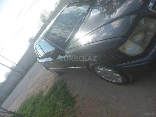 Mercedes 250 D-4