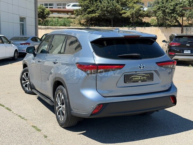 Toyota Highlander-5