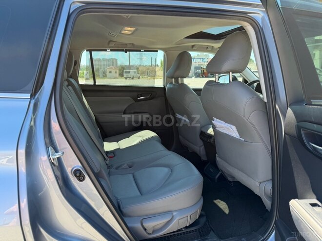 Toyota Highlander-16
