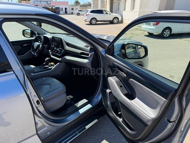 Toyota Highlander-14