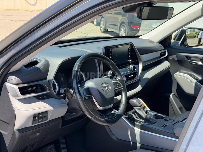 Toyota Highlander-10