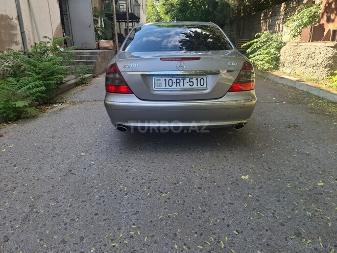 Mercedes E 320-5