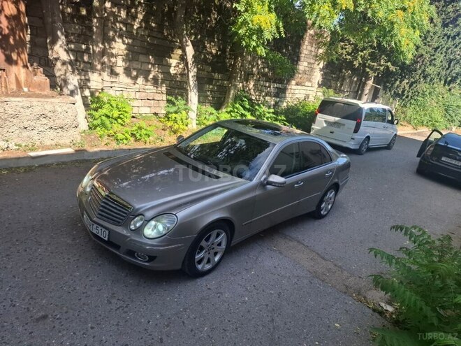 Mercedes E 320-8