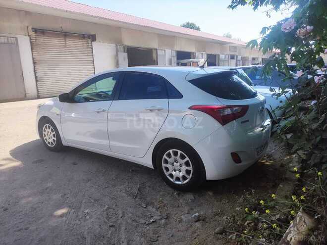 Hyundai i30-7