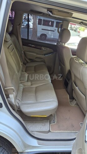 Toyota Land Cruiser Prado-4