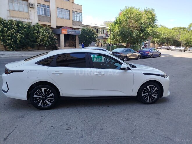 Changan Qiyuan A05-9