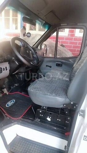 Ford Transit-2