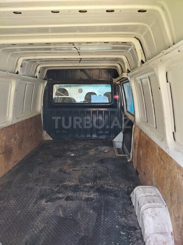 Ford Transit-6