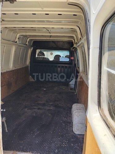 Ford Transit-4