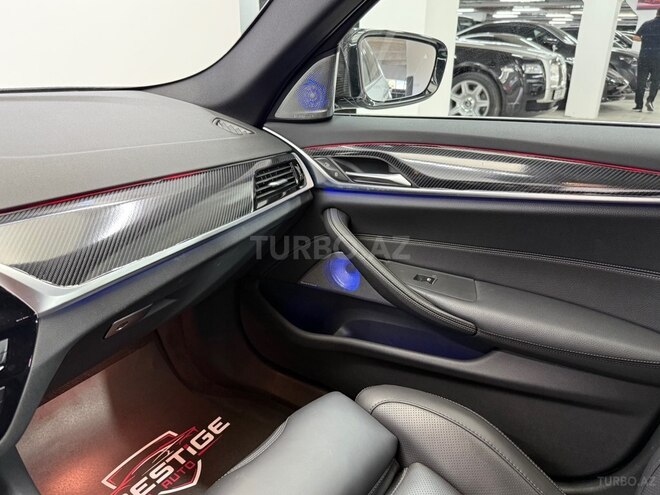 BMW 530-11