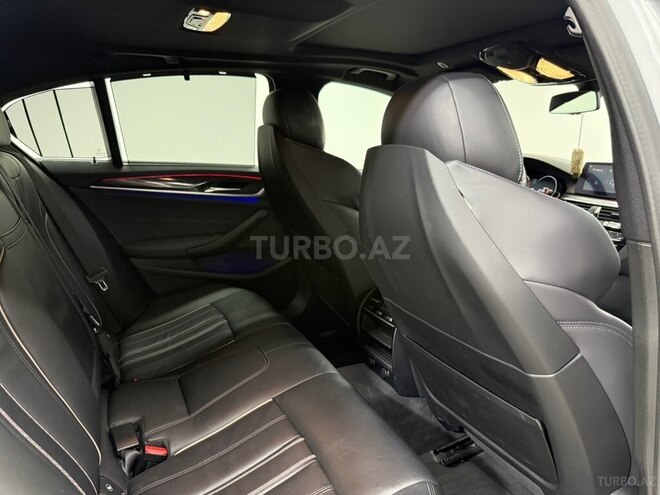 BMW 530-13