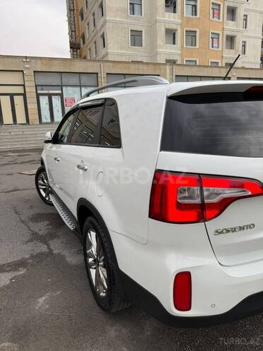 Kia Sorento-12