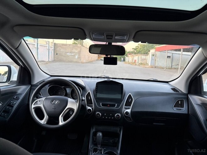 Hyundai ix35-12