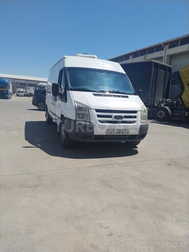 Ford Transit-4