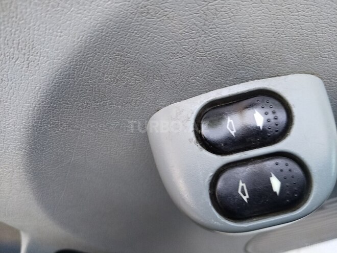 Ford Transit-17