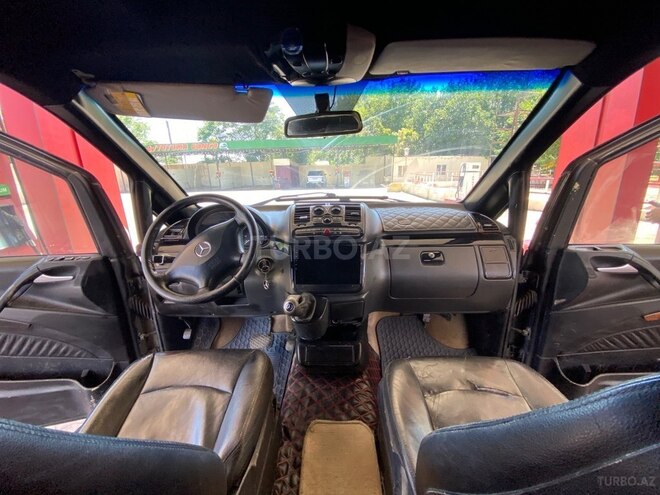 Mercedes Viano-11