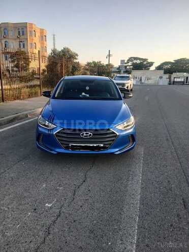 Hyundai Elantra-1