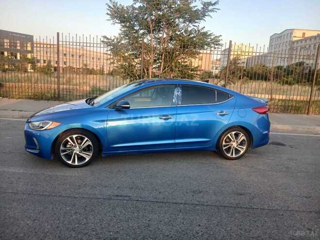 Hyundai Elantra-3
