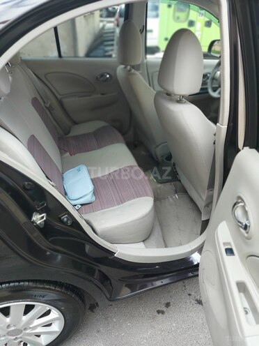 Nissan March-12
