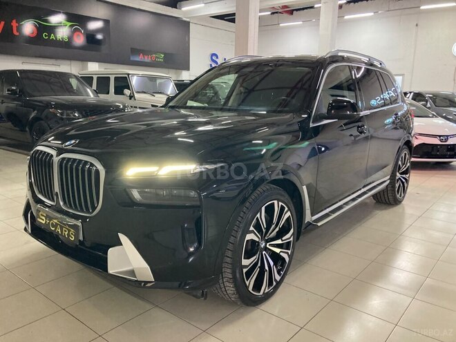 BMW X7-4