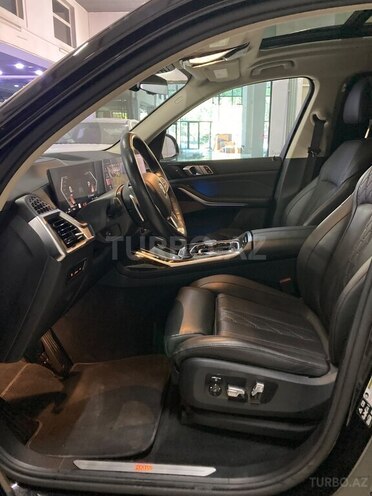 BMW X7-7