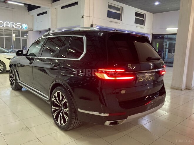 BMW X7-11