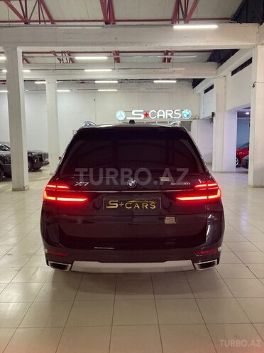 BMW X7-12