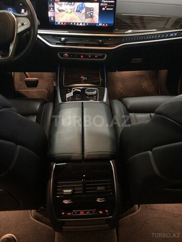 BMW X7-20
