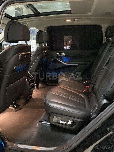 BMW X7-18