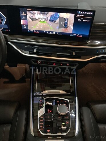 BMW X7-19