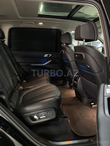 BMW X7-29
