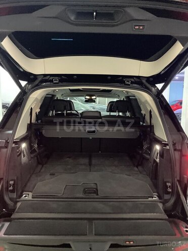 BMW X7-30
