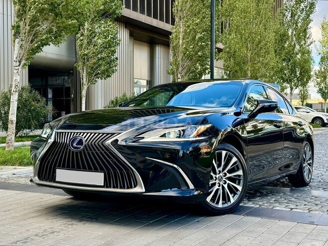 Lexus ES 300h-7