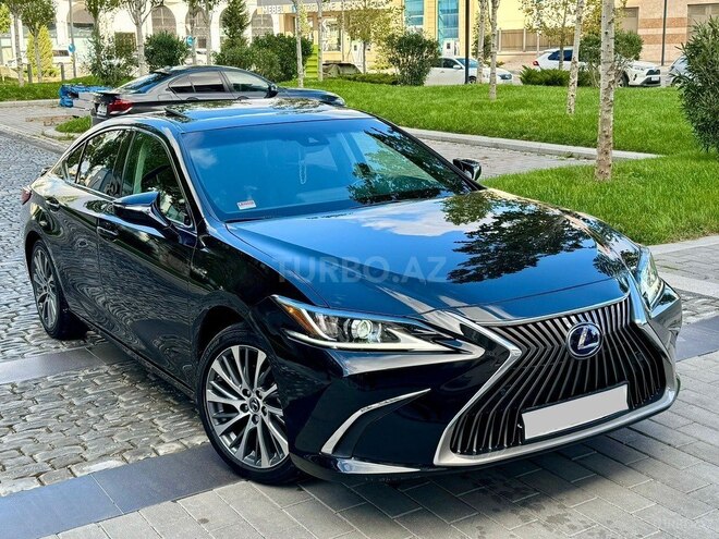 Lexus ES 300h-15