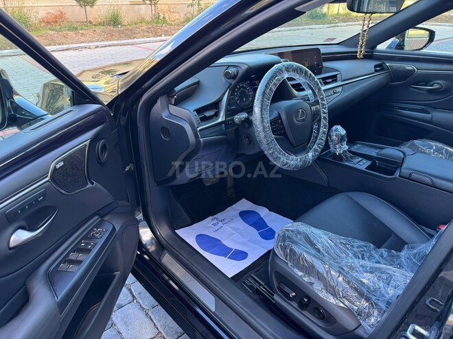 Lexus ES 300h-4