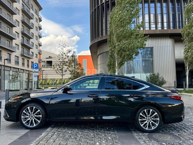 Lexus ES 300h-9