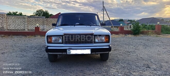 LADA (VAZ) 2107-1
