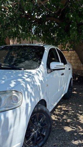 Chevrolet Aveo-3