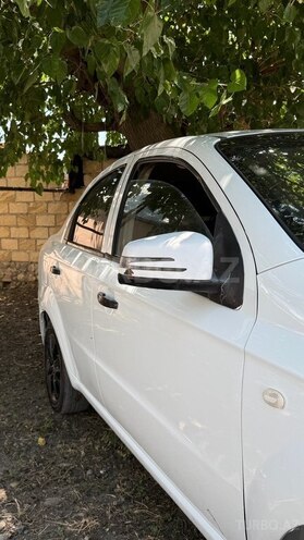 Chevrolet Aveo-2