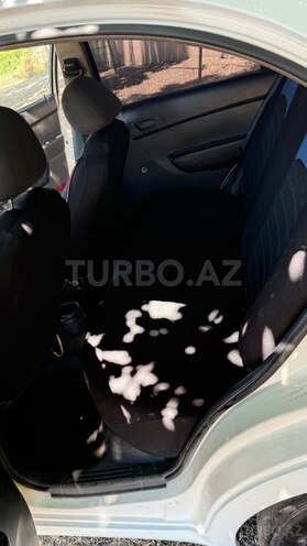 Chevrolet Aveo-8