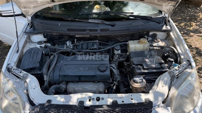 Chevrolet Aveo-11