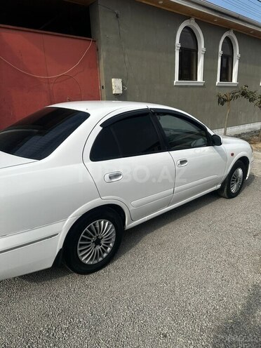 Nissan Sunny-5