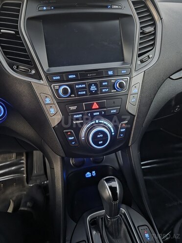 Hyundai Santa Fe-16