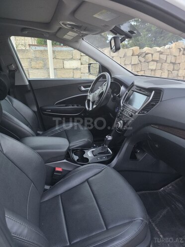 Hyundai Santa Fe-11