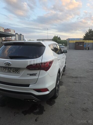 Hyundai Santa Fe-5