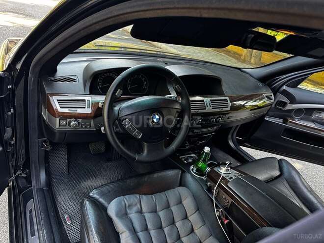 BMW 740-7
